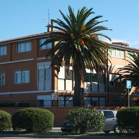 B&Beach Cagliari Guest House Экстерьер фото