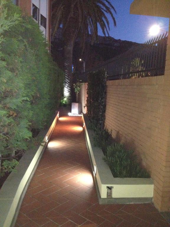 B&Beach Cagliari Guest House Экстерьер фото