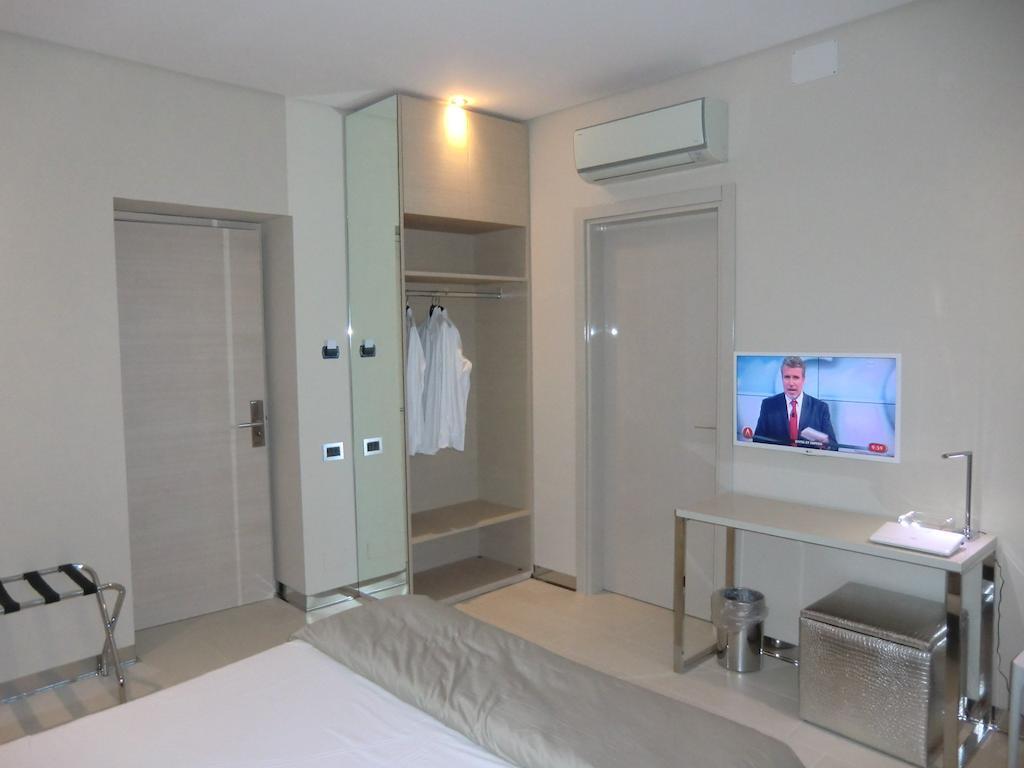 B&Beach Cagliari Guest House Номер фото