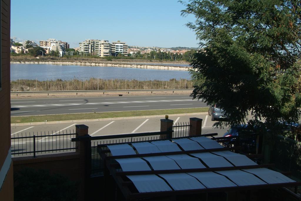 B&Beach Cagliari Guest House Экстерьер фото