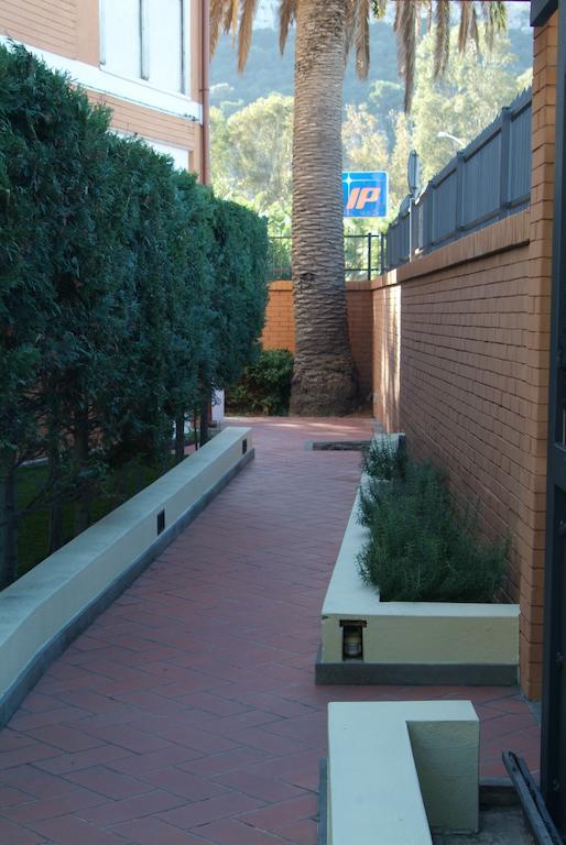 B&Beach Cagliari Guest House Экстерьер фото