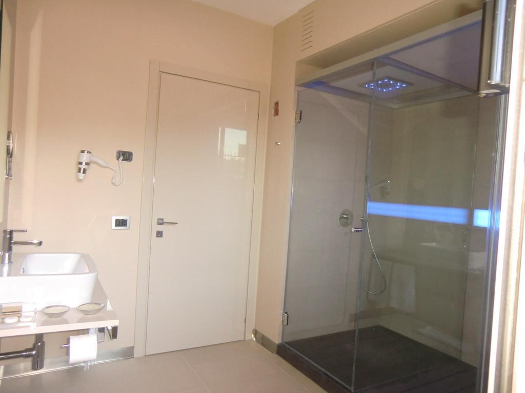 B&Beach Cagliari Guest House Экстерьер фото